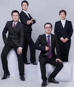 南(nán)京職業(yè)裝定做(zuò)廠(chǎng)家(jiā)為(wèi)保險公司設計(jì)員(yuán)工(gōng)服裝