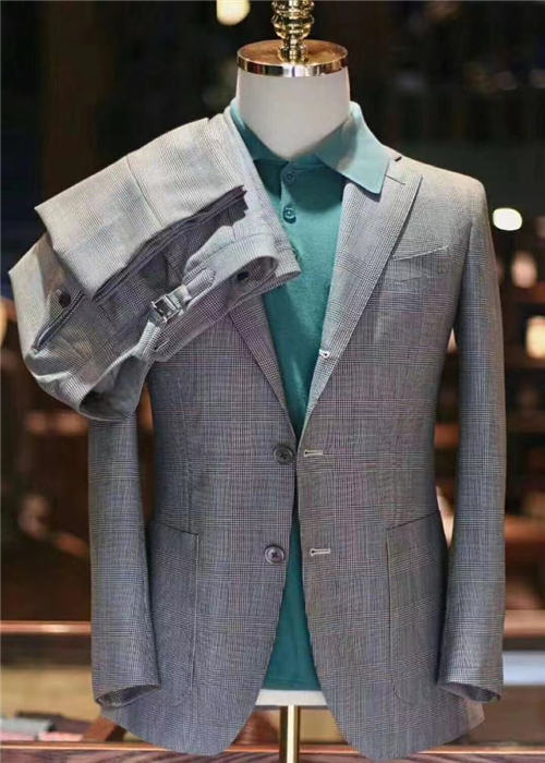 西(xī)服定做(zuò)